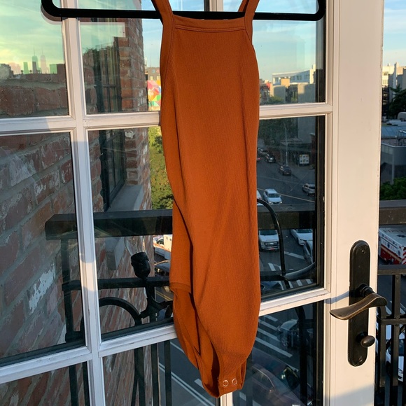 Cross Back Bodysuit - Picture 4 of 7